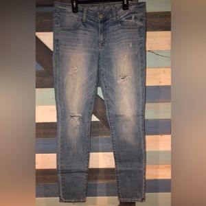 Light wash skinny jeans